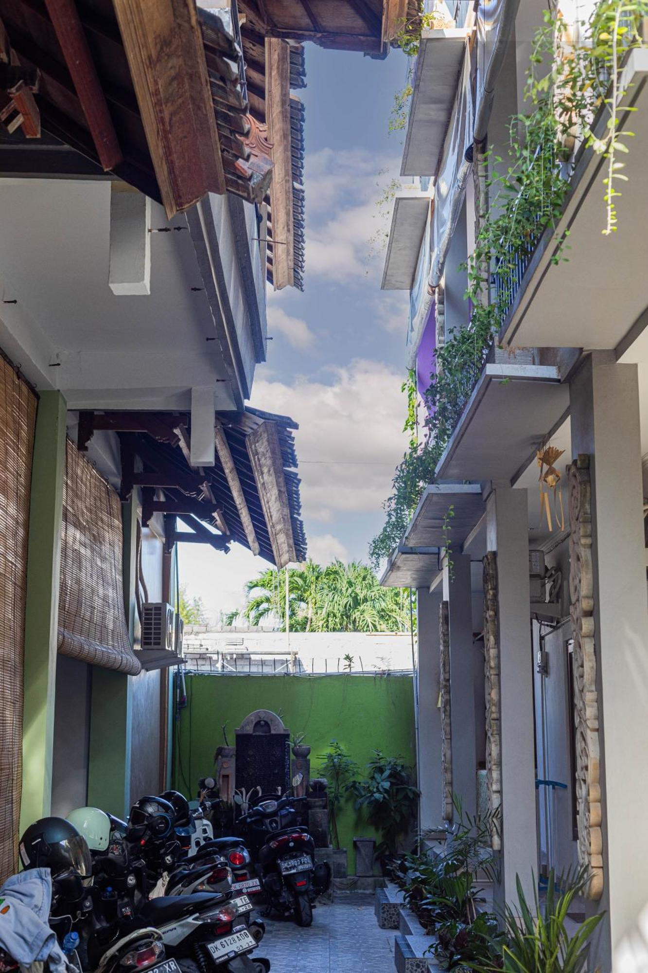 Bali Dd Homestay Seminyak Exterior photo